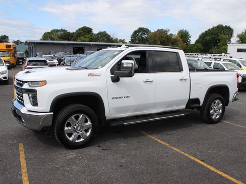 Used 2020 Chevrolet Silverado 2500 LTZ w/ LTZ Plus Package AWD/4WD image 5