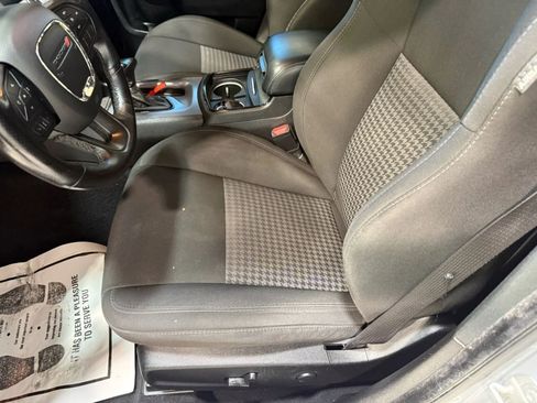 Used 2022 Dodge Charger R/T w/ Blacktop Package image 17