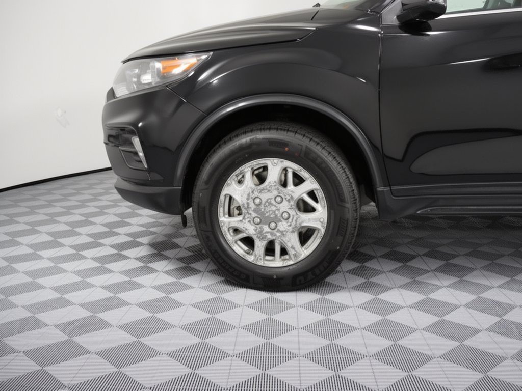Used 2017 Nissan Rogue S FWD image 13