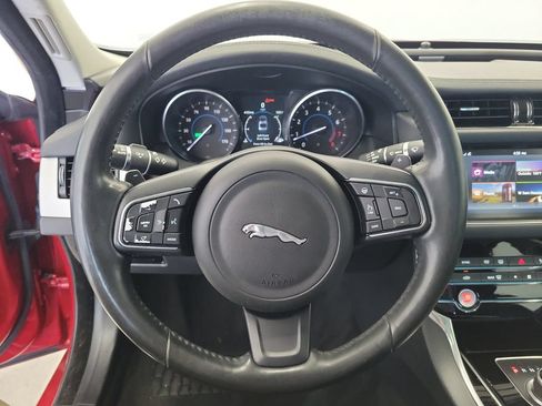 Used 2018 Jaguar XF Premium AWD/4WD image 23