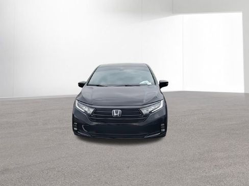 Used 2024 Honda Odyssey Sport image 3