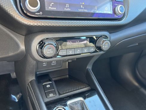 Used 2022 Nissan Kicks SV FWD image 33