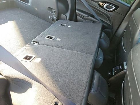 Used 2024 Jeep Compass Latitude w/ Convenience Group image 32