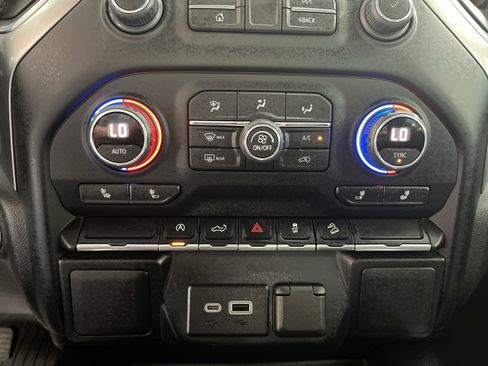 Used 2022 Chevrolet Silverado 1500 RST image 23