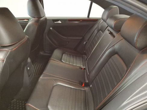 Used 2018 Volkswagen Jetta GLI FWD image 13