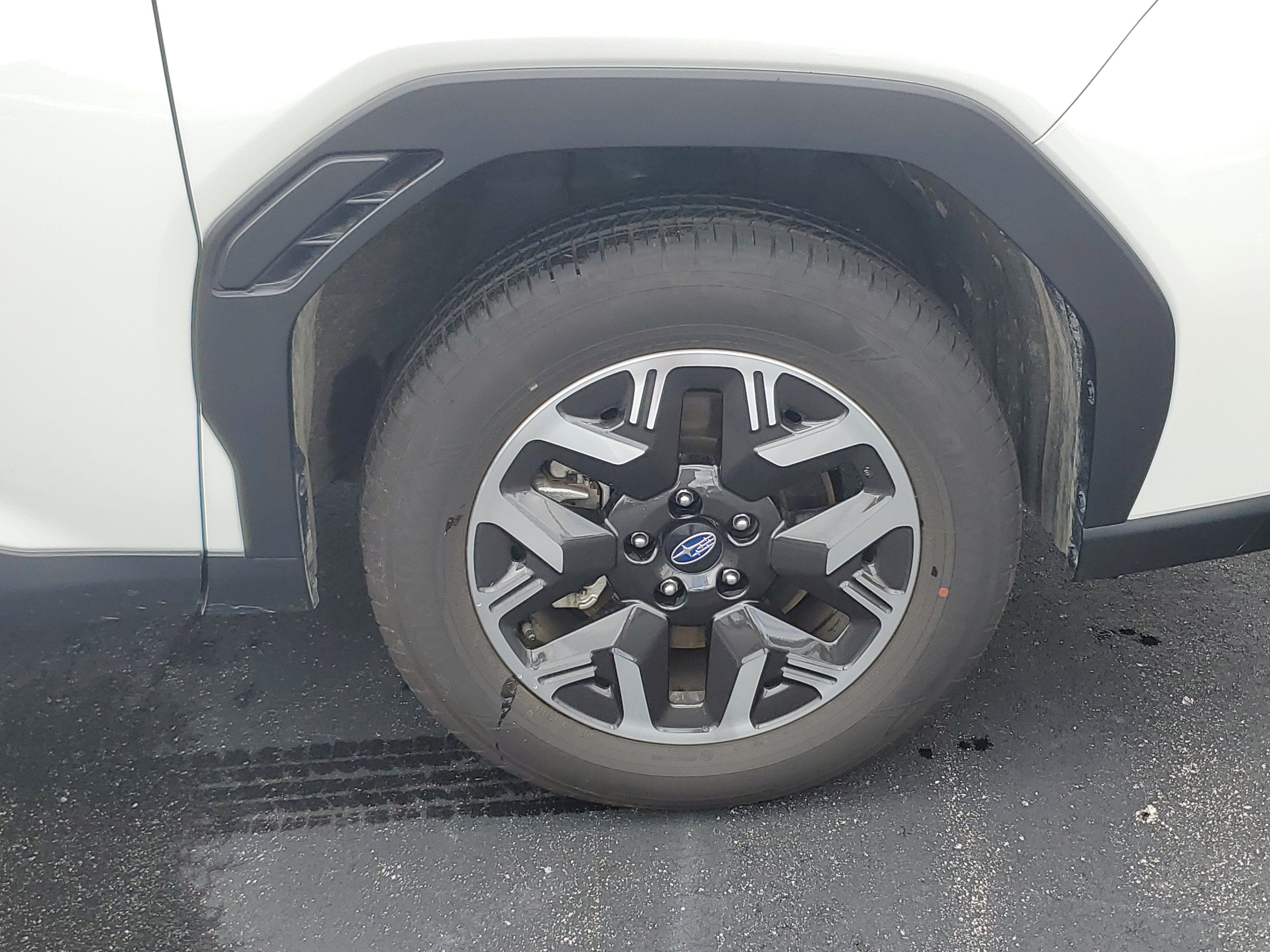 Certified 2026 Subaru Forester Premium w/ Base/Premium Plus Package AWD/4WD image 5