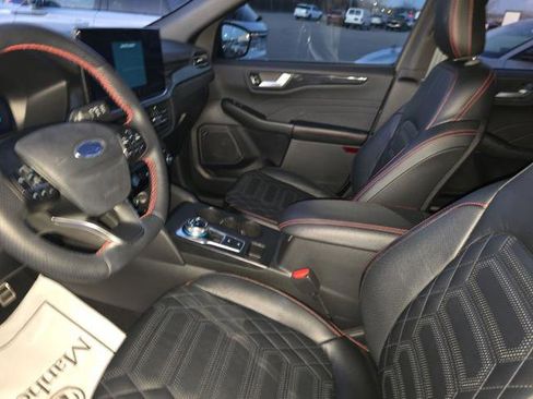 Used 2024 Ford Escape ST-Line Elite w/ Premium Technology Package image 2