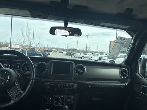 Used 2021 Jeep Wrangler Unlimited Sport image 27