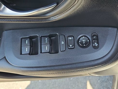 Used 2023 Honda HR-V LX image 25