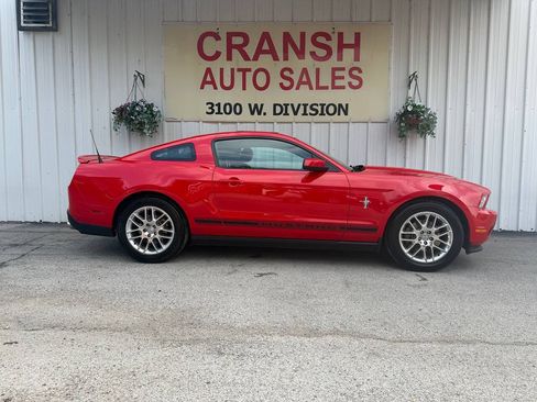 Used 2012 Ford Mustang Premium w/ Electronics Pkg RWD image 5