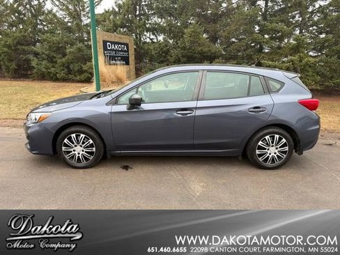 Used 2017 Subaru Impreza 2.0i image 1