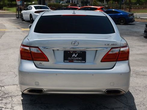 Used 2011 Lexus LS 460 w/ Luxury Value Edition RWD image 12