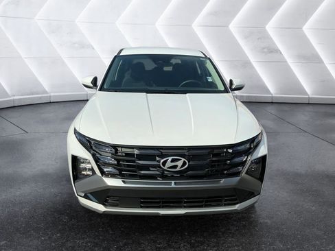 Certified 2026 Hyundai Tucson SE image 2