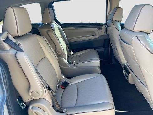 Used 2023 Honda Odyssey Elite image 30