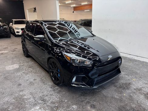Used 2017 Ford Focus RS AWD/4WD image 2