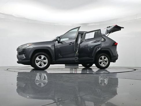 Used 2019 Toyota RAV4 XLE FWD image 53