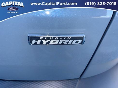 New 2026 Ford Escape SE FWD image 17