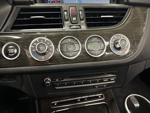 Used 2014 BMW Z4 sDrive28i image 32