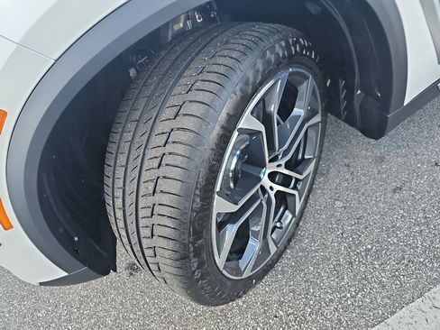 New 2026 BMW X5 xDrive40i w/ Climate Comfort Package AWD/4WD image 35