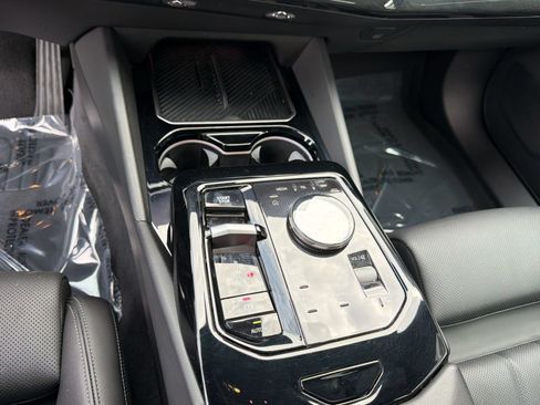 Certified 2024 BMW i5 eDrive40i w/ Premium Package RWD image 21
