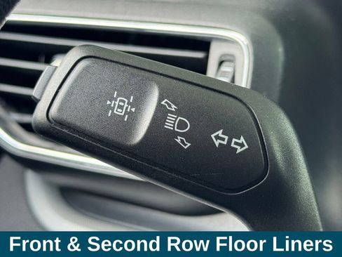 Used 2020 Ford Explorer XLT w/ Equipment Group 202A AWD/4WD image 14