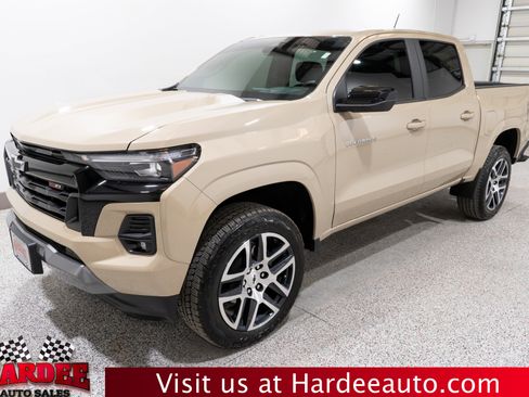 Used 2023 Chevrolet Colorado Z71 w/ Advanced Trailering Package image 2