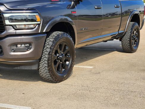 Used 2022 RAM 2500 Laramie w/ Night Edition image 12