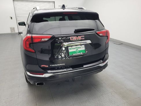 Used 2020 GMC Terrain Denali w/ Denali Premium Package FWD image 6