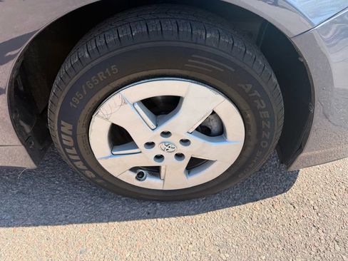 Used 2011 Toyota Prius Two FWD image 11