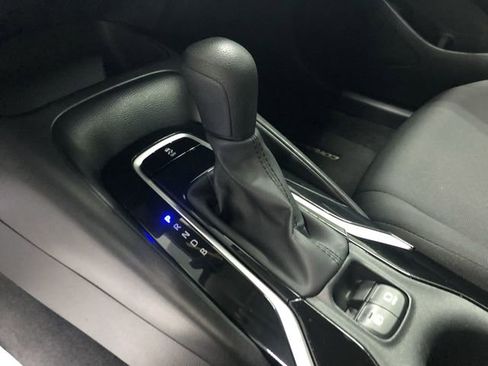 Used 2020 Toyota Corolla LE image 24