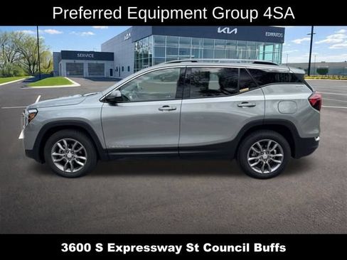 Used 2023 GMC Terrain SLT AWD/4WD image 5