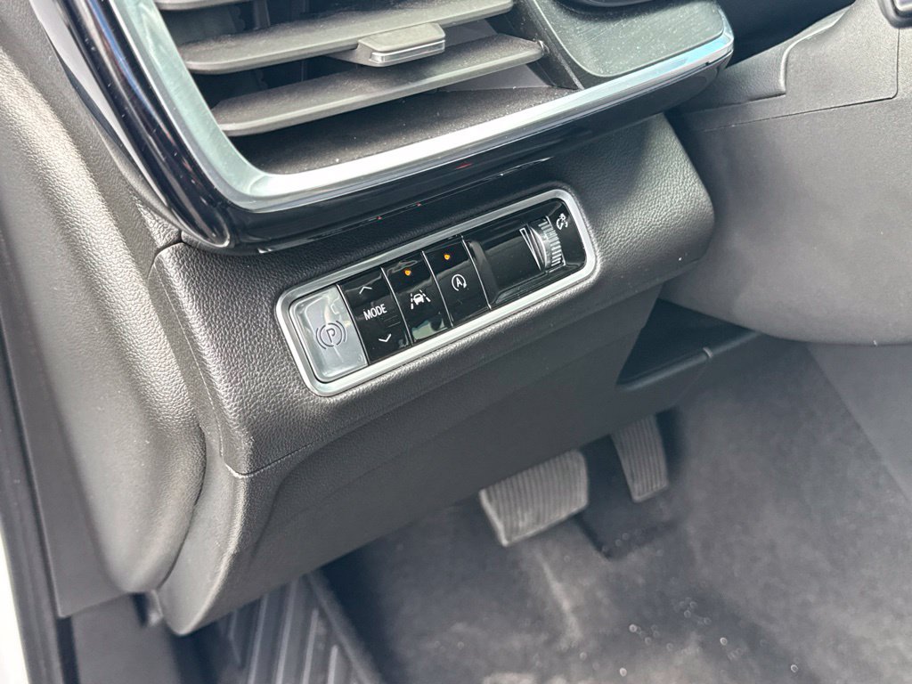Used 2024 Buick Envision Preferred AWD/4WD image 13