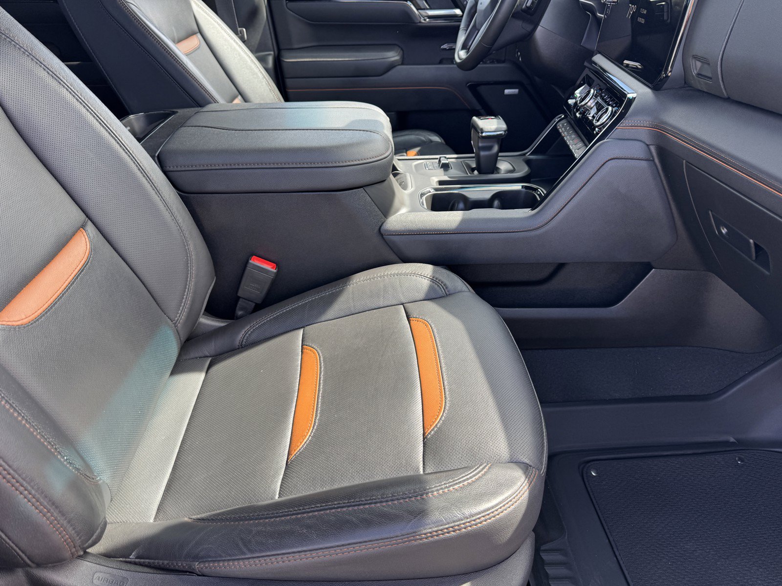 Used 2025 GMC Sierra 1500 AT4 AWD/4WD image 8