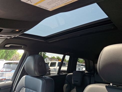 Used 2017 Mercedes-Benz GLS 450 4MATIC image 17