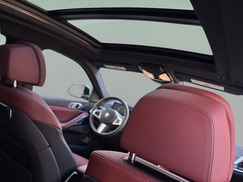 Used 2025 BMW X6 xDrive40i w/ Executive Package image 31