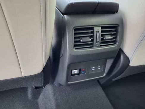 New 2025 Nissan Rogue SL w/ Tech Package image 28