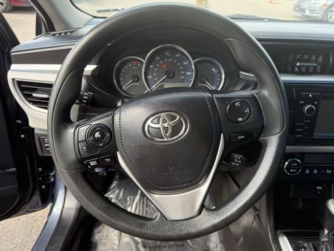 Used 2016 Toyota Corolla LE FWD image 16