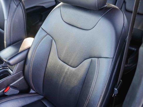 Used 2024 Jeep Compass Limited image 25