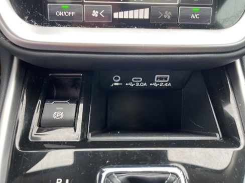 Used 2024 Subaru Legacy Premium image 25