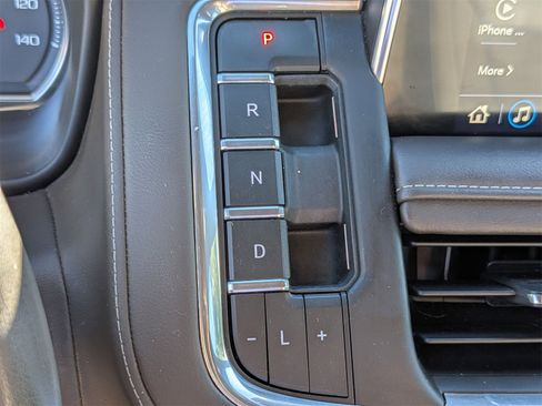 Used 2021 Chevrolet Tahoe LT w/ LT Signature Package image 25