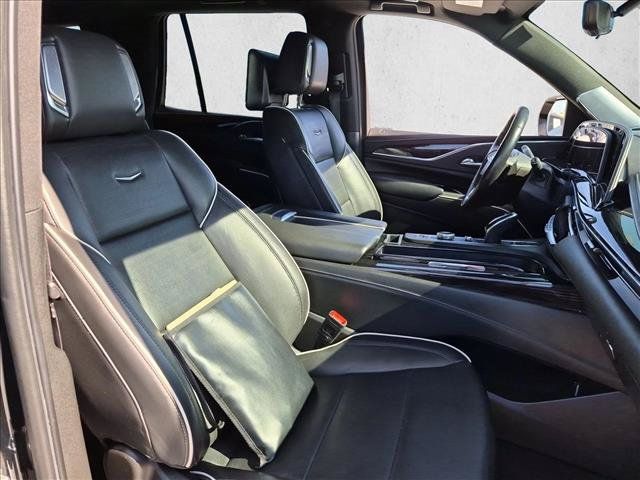 Used 2022 Cadillac Escalade Sport w/ Touring Package AWD/4WD image 13