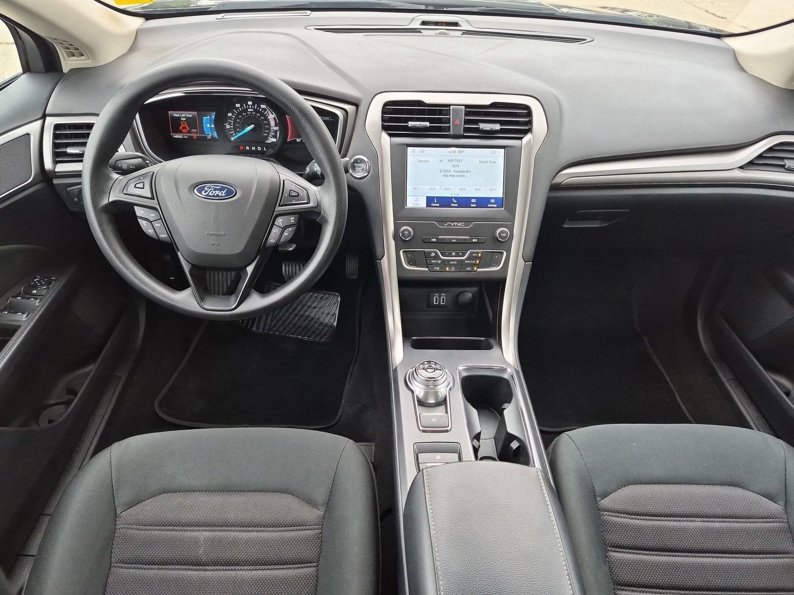 Used 2020 Ford Fusion SE FWD image 27