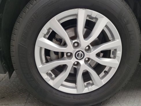 Used 2019 Nissan Rogue SV FWD image 31