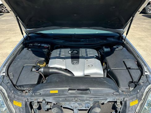 Used 2004 Lexus LS 430 Sedan image 18