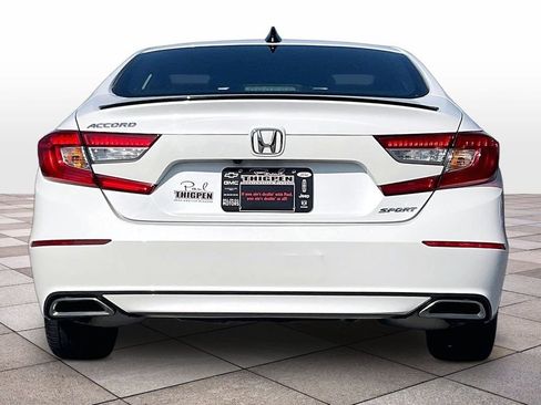 Used 2022 Honda Accord Sport image 4