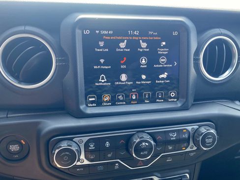 Used 2023 Jeep Wrangler Unlimited Sahara w/ Cold Weather Group AWD/4WD image 29