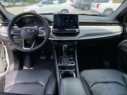 Used 2024 Jeep Compass Limited AWD/4WD image 30