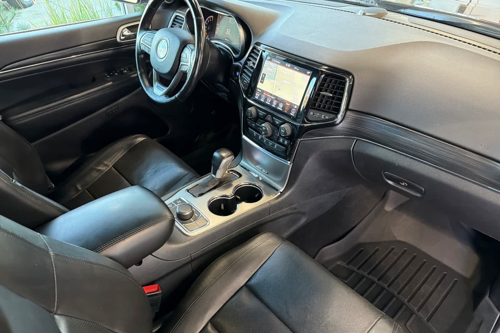 Used 2019 Jeep Grand Cherokee Limited w/ Luxury Group II AWD/4WD image 18