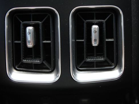 Used 2021 Kia Sorento S w/ Panoramic Sunroof Package FWD image 40