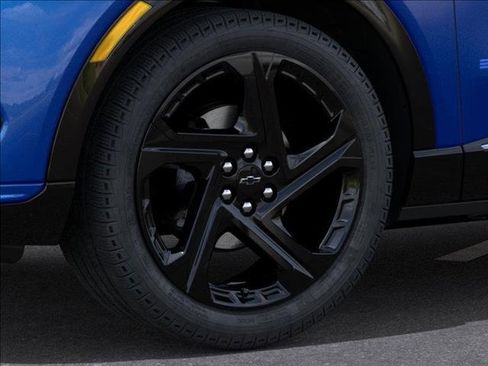 New 2026 Chevrolet Equinox EV RS image 9